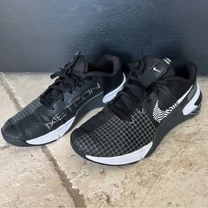 Nike Metcon 8 Shoes - Size 8